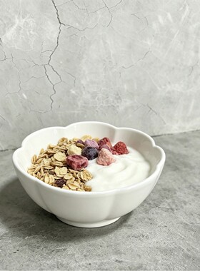 ins风简约白色陶瓷碗花瓣形甜品碗家居早餐麦片碗下午茶糖水碗