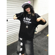 美式高街黑色短袖t恤女夏季设计感刺绣字母宽松显瘦百搭情侣上衣