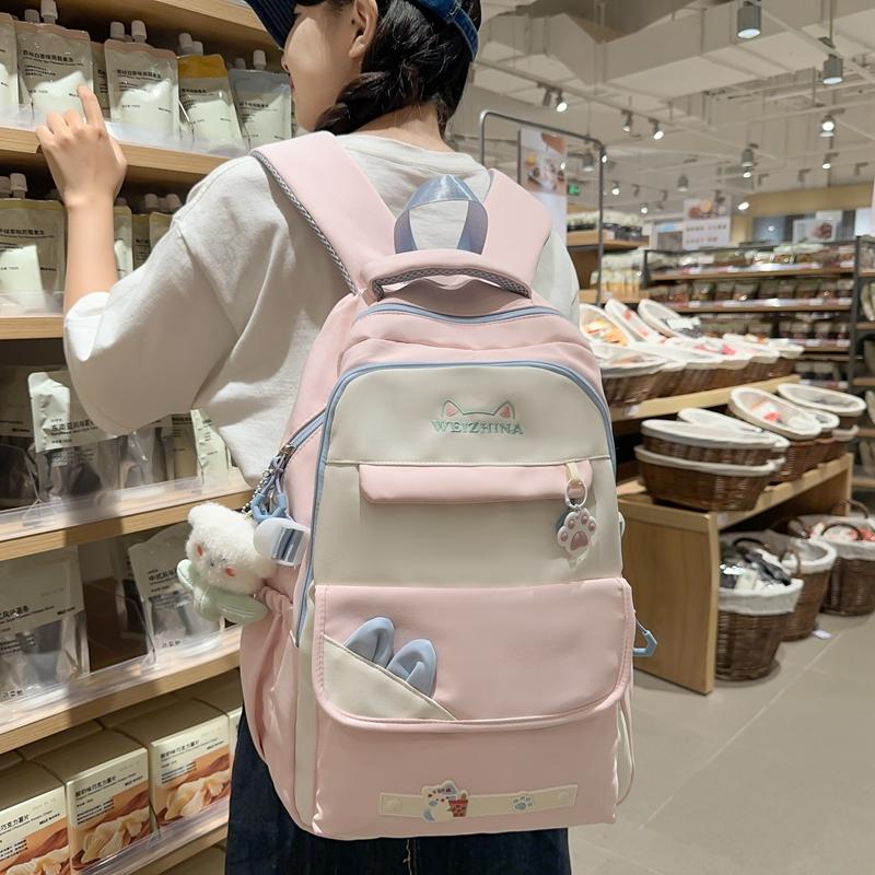 2025新款小学初中女生书包旅游可爱双肩包小清新休闲大容量背包