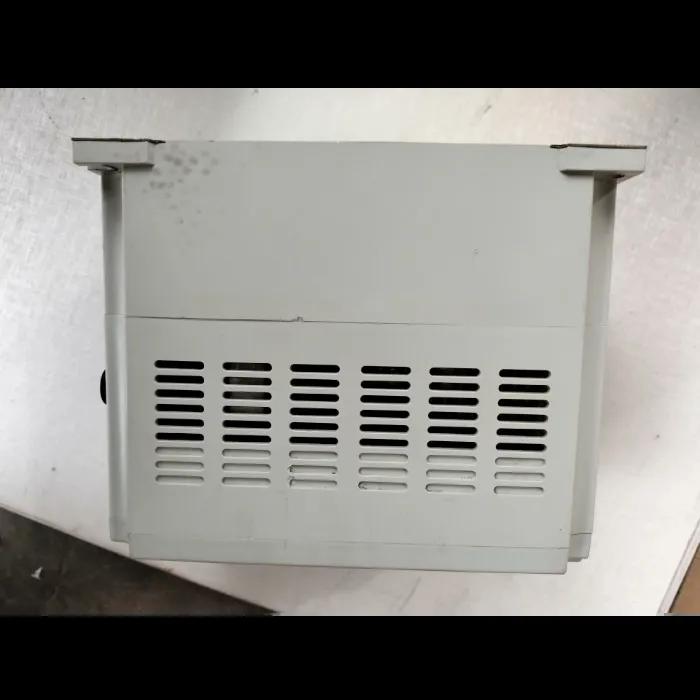 释迦自动化~I9600-G2R2T4德力西变频器，2.2千瓦，拆机