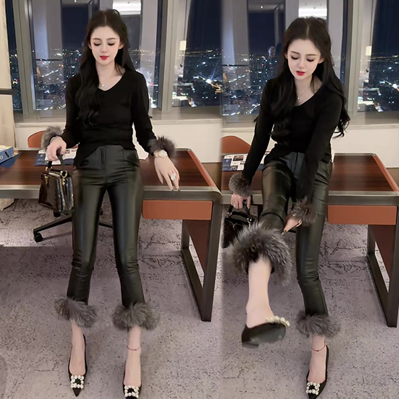 欧洲站2023秋冬新款时尚气质名媛皮裤女羽毛拼接设计感洋气休闲裤,女装/女士精品,休闲裤,淘宝优惠券,粉丝福利购,淘宝优惠卷
