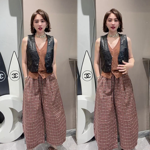 PU皮V领短款马甲女2026早秋新款网红时尚外搭砍袖上衣时髦百搭潮