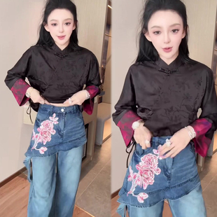 民族风爆款时尚套装女2026秋季新款暗花衬衫+花卉刺绣牛仔裤两件
