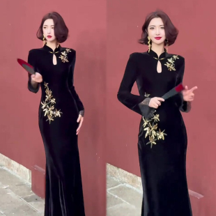 新中式改良丝绒旗袍裙女2026秋季新款女神范气质修身连衣裙长裙子