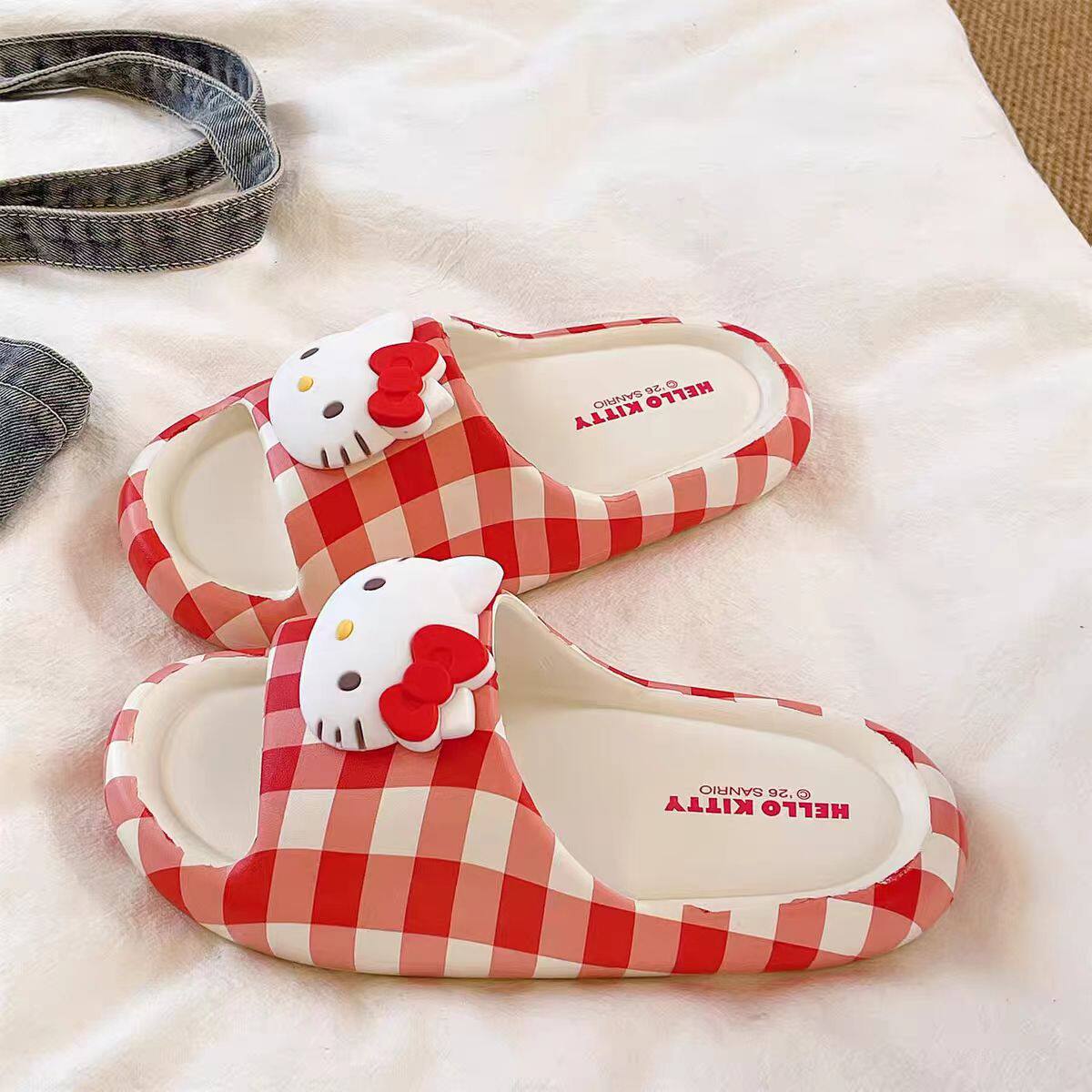 Kitty猫可爱格子居家拖鞋2026新款室内浴室洗澡防滑软底凉拖鞋女