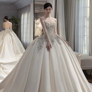 缎面婚纱2025新款 复古主婚纱出门纱礼服 新娘结婚高级拖尾抹胸法式