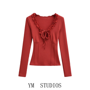 春 T恤女红色打底衫 欧美女装 辣妹风深V领褶皱蕾丝花边系带长袖