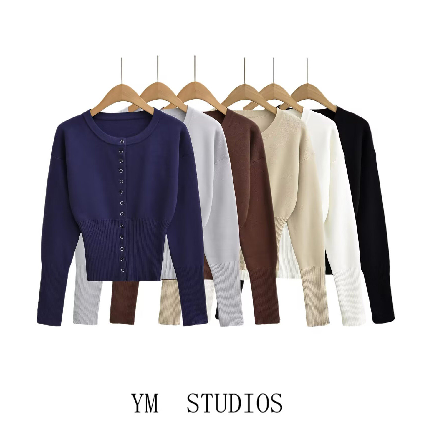 小香风圆领单排暗扣针织开衫