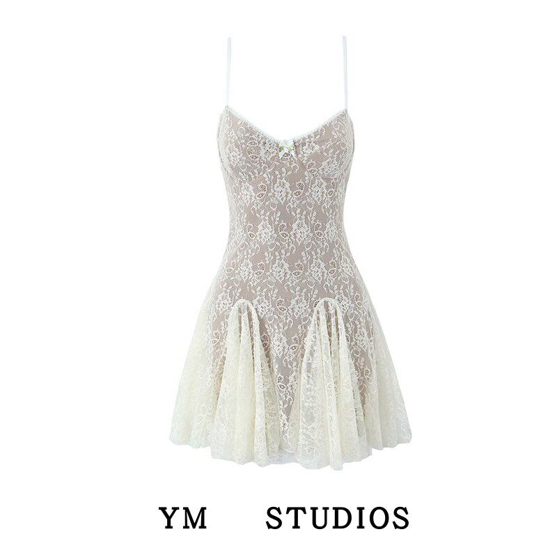 【包邮】法式重工无袖抹胸蕾丝吊带连衣裙后背镂空设计收腰短裙子