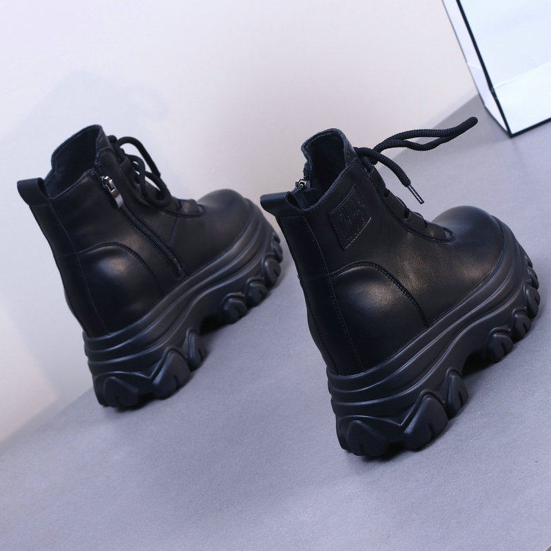 厚底马丁靴女2025秋冬加绒新款百搭短靴内增高8cm显瘦小个子靴子