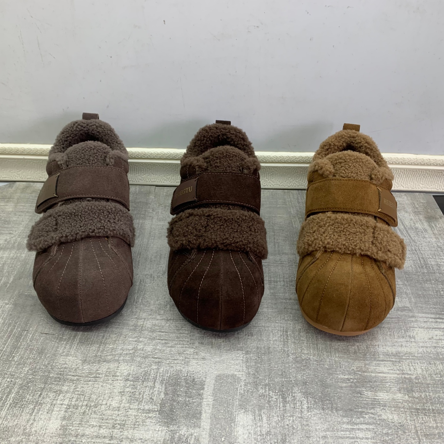 真皮圆头磨砂皮平底鞋保暖2025新款断码处理女鞋舒适休闲加绒棉鞋