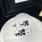 甜酷黑白蝴蝶结格纹穿戴甲珍珠钻饰短方圆甲少女风法式 撞色美甲