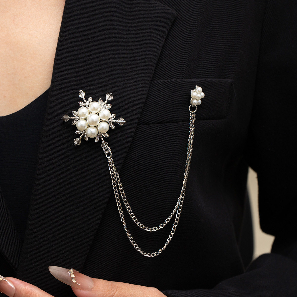 韩版轻奢流苏气质胸针雪花珍珠链条高级感西服胸花简约奢华胸饰,饰品/流行首饰/时尚饰品新,胸针,淘宝优惠券,粉丝福利购,淘宝优惠卷