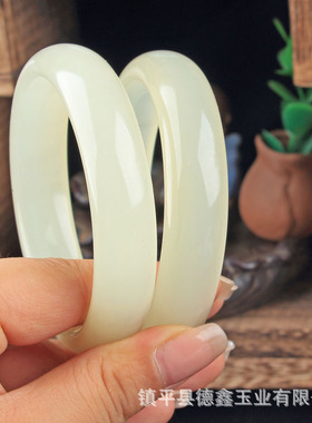 阿富汗白玉 青白玉手镯羊脂白 冰丝玉女款玉石镯子