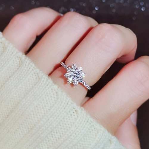 女款锆石小众设计雪花仿真钻戒