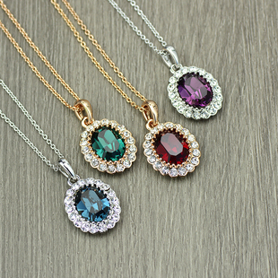 彩色绿宝石项链韩版女轻奢吊坠单坠潮人简约祖母绿水晶短款锁骨链