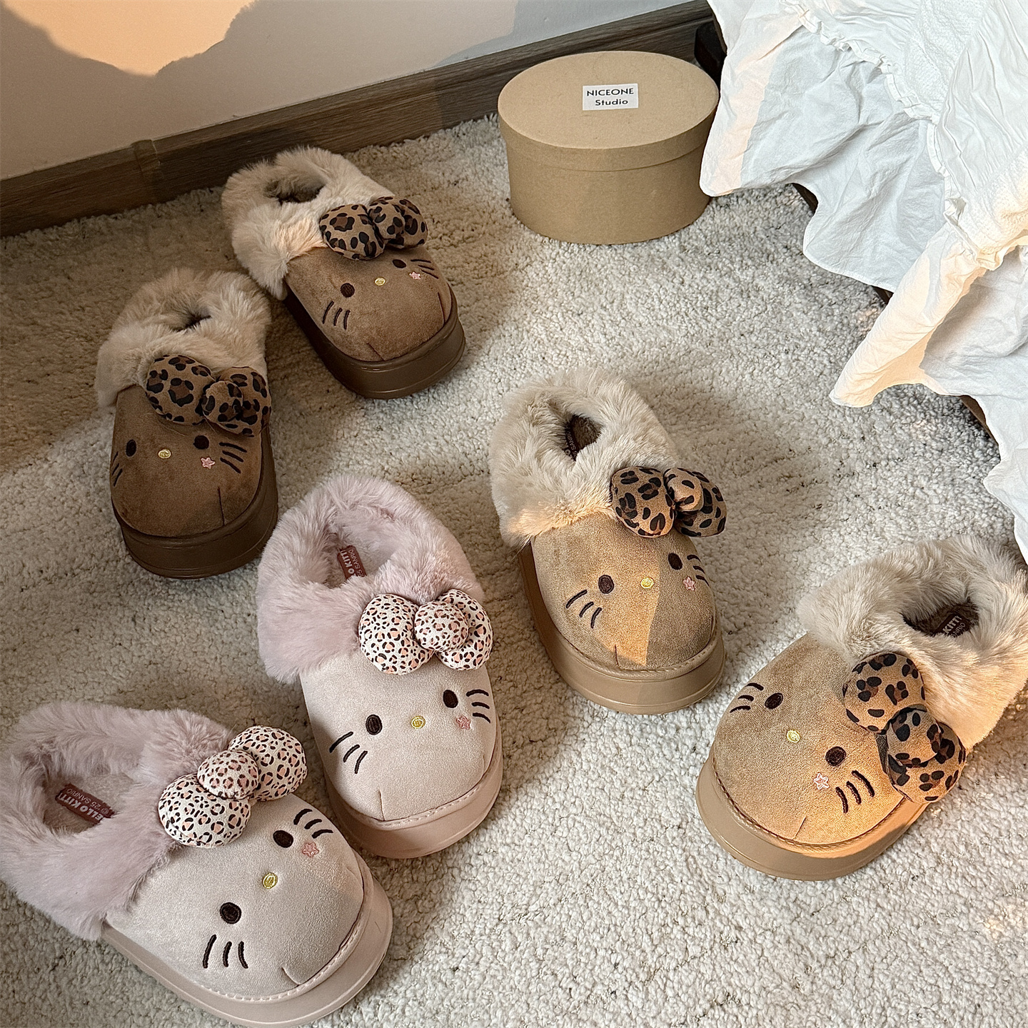 三丽鸥正版联名凯蒂猫棉拖鞋女冬