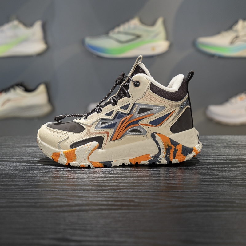 李宁四季通用减震回弹童户外鞋