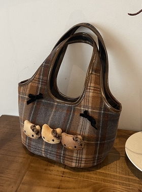 毛呢格子包包女式2025新款秋冬时尚流行单肩包出门上班杂物小拎包