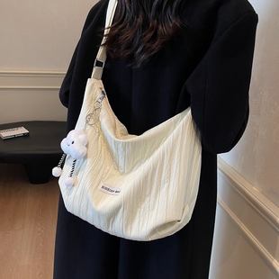 慵懒风大容量帆布包女夏季轻便单肩包学生上课通勤斜挎托特包书包