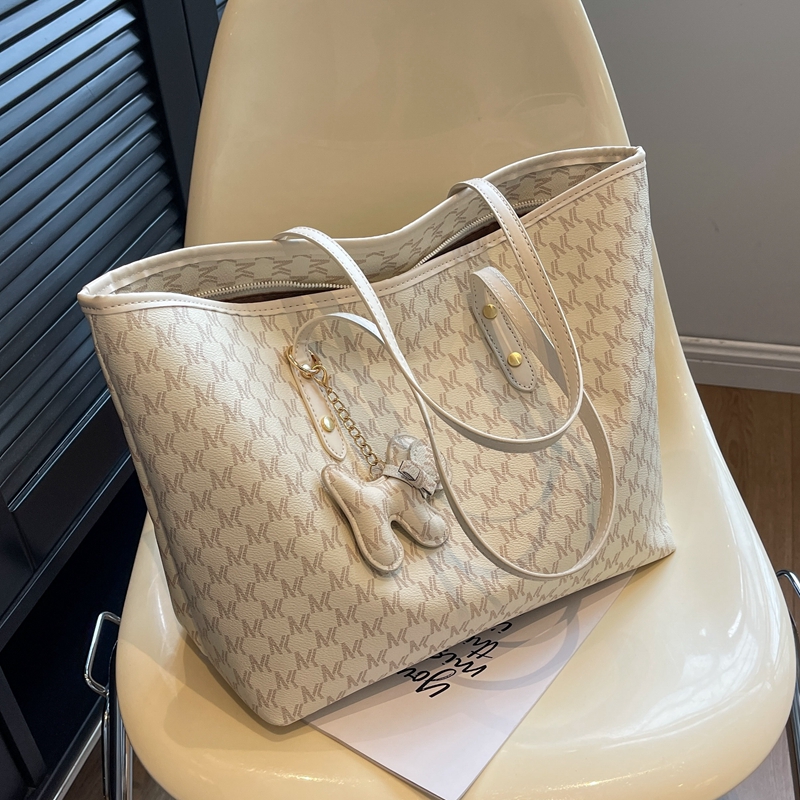 通勤大容量托特包单肩手提时尚