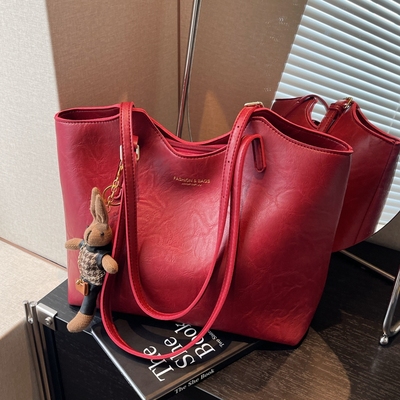 红色大包结婚新娘婚礼单肩托特包