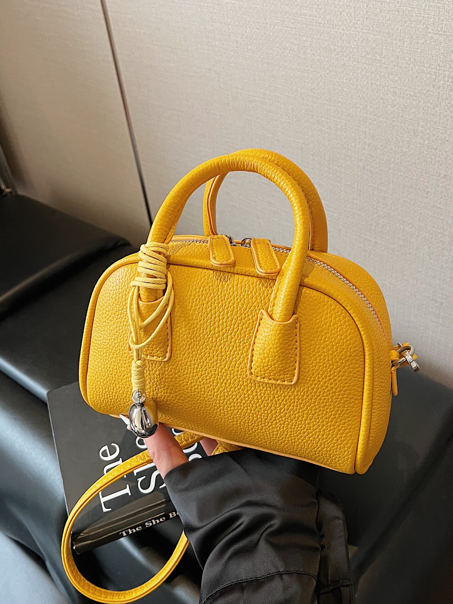 Borsa a tracolla super trendy rossa da donna 2026, nuova borsa a mano versatile e alla moda, borsa piccola e squisita per uscire_voghion.com