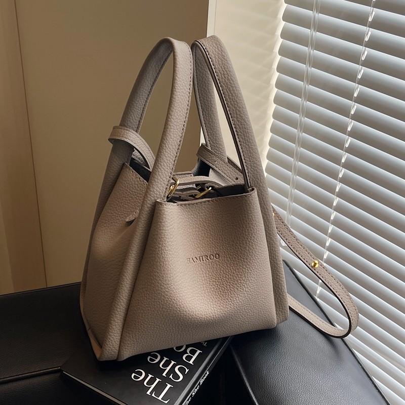 高级感女士包包2025新款时尚休闲斜挎包上班通勤手提菜篮子水桶包,箱包皮具/热销女包/男包,通用款女包,淘宝优惠券,粉丝福利购,淘宝优惠卷