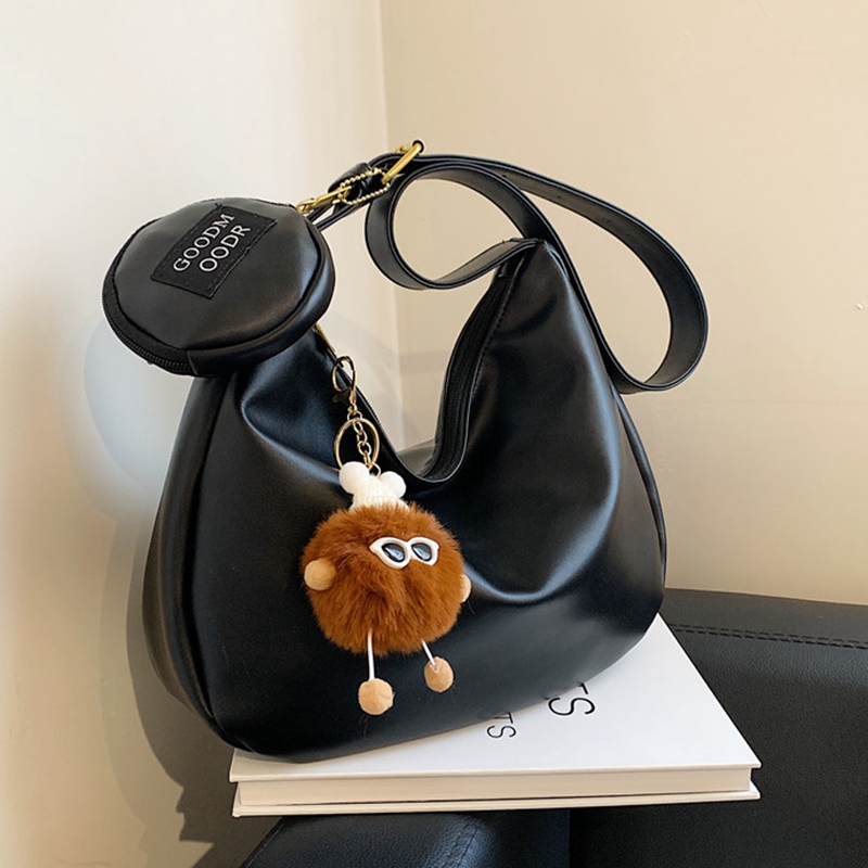 大容量饺子包单肩斜挎日韩风