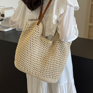 休闲大容量编织包包女夏季新款草编包海边沙滩度假通勤单肩托特包