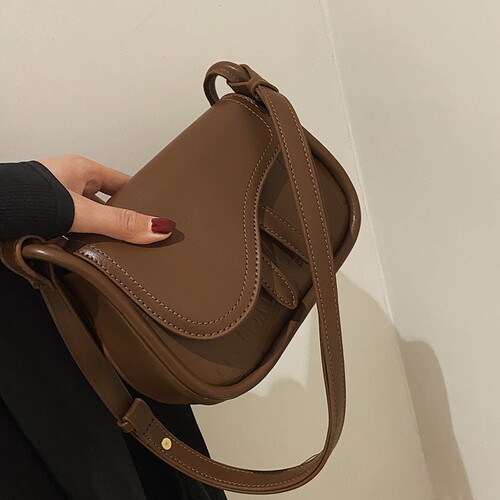 高级感小众设计腋下包斜挎小方包