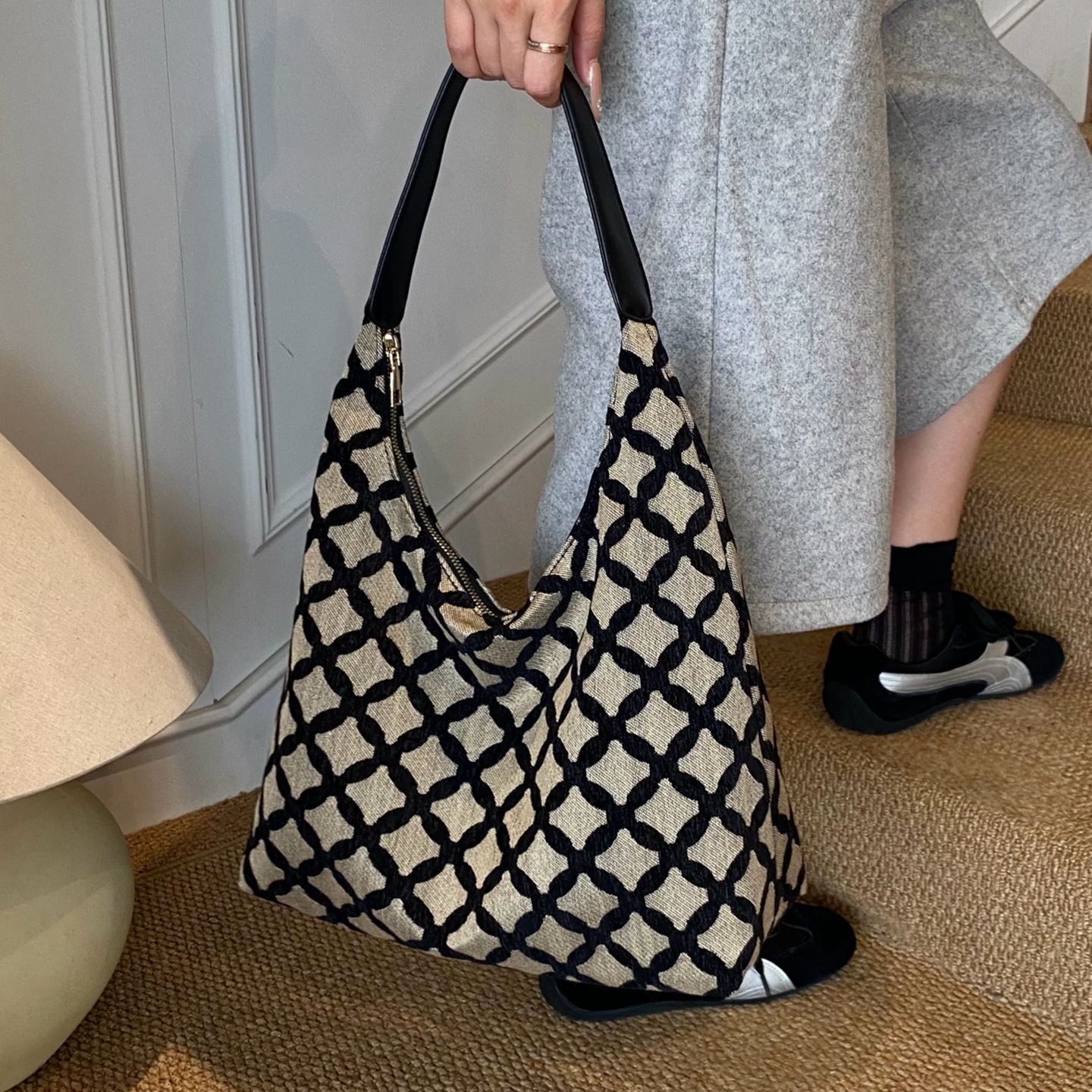 时尚菱格大容量通勤托特包手提袋