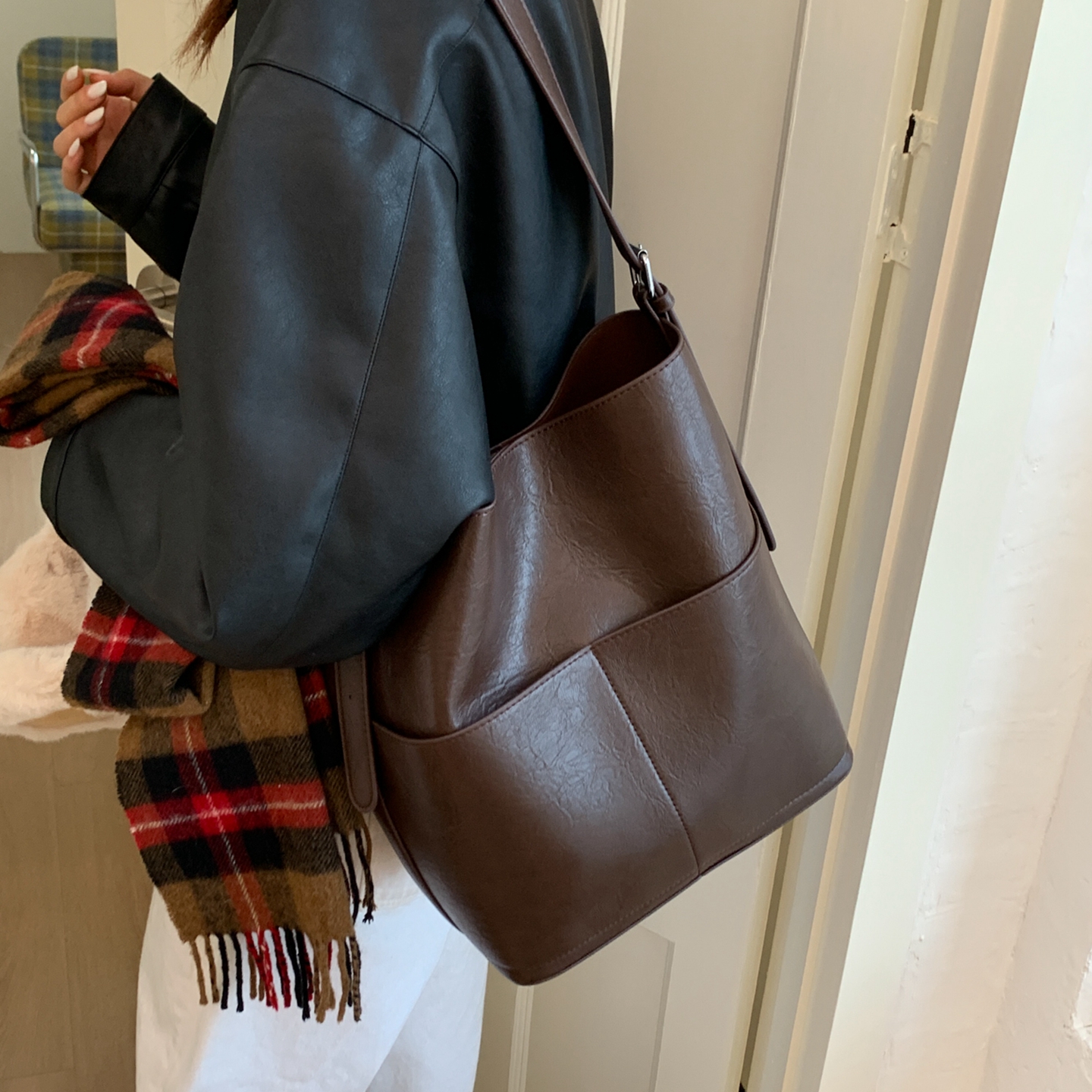 韩版复古水桶包大容量休闲斜挎包