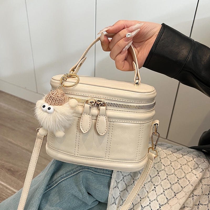 高级感百搭斜挎手提水桶包