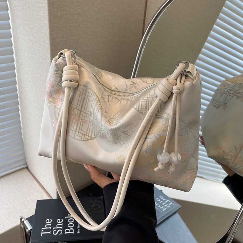 新中式国风包包女2026新款休闲单肩腋下包高级感大容量通勤斜挎包