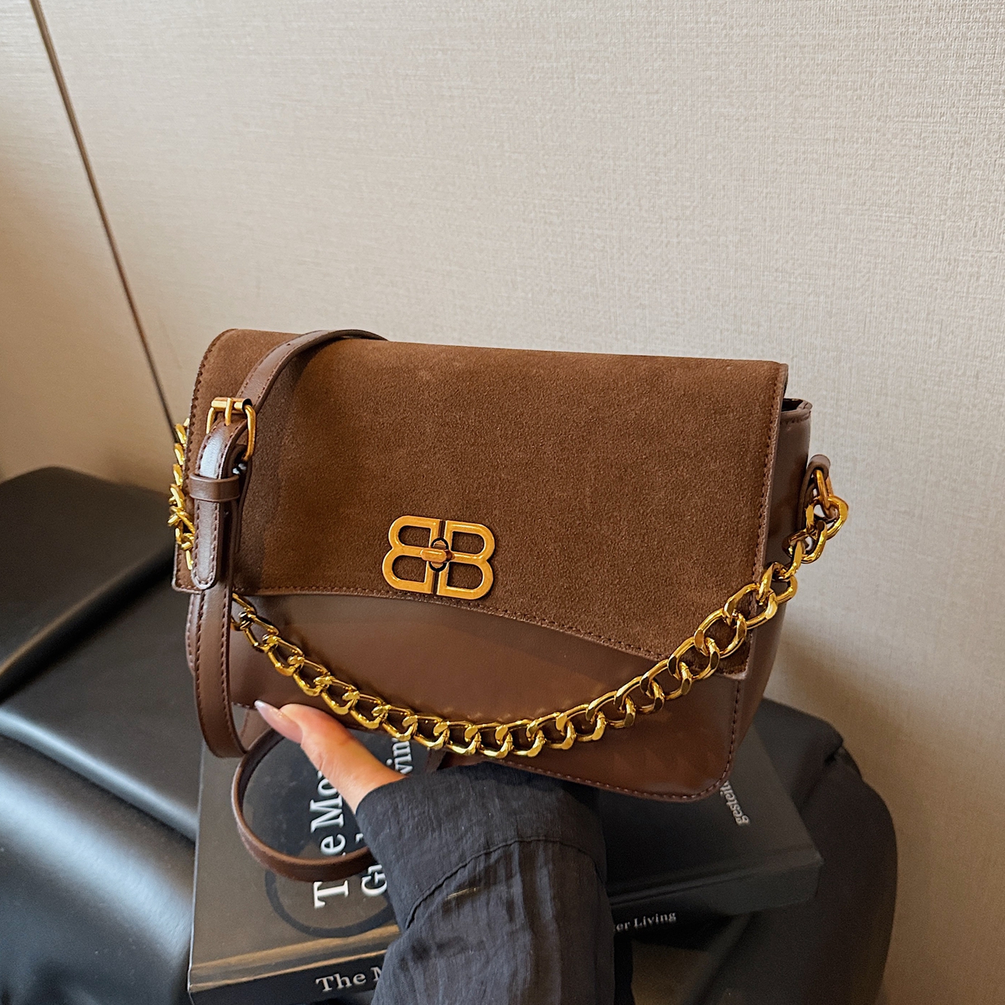 高级感百搭斜挎包复古爆款小方包