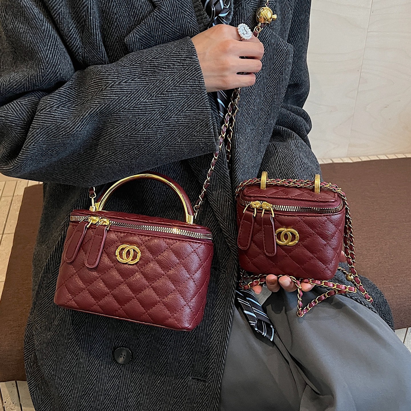 复古红色小包包女2026新款时尚菱格链条斜挎包超火手提盒子水桶包