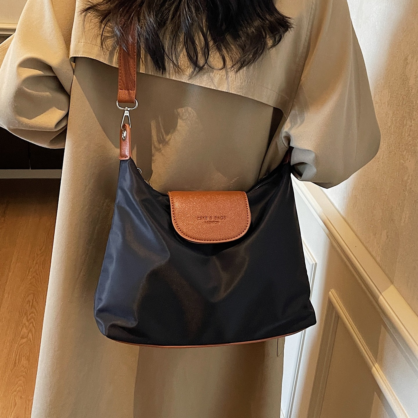 简约轻便尼龙布包包女士2026新款休闲单肩包大容量通勤斜挎饺子包,箱包皮具/热销女包/男包,通用款女包,淘宝优惠券,粉丝福利购,淘宝优惠卷