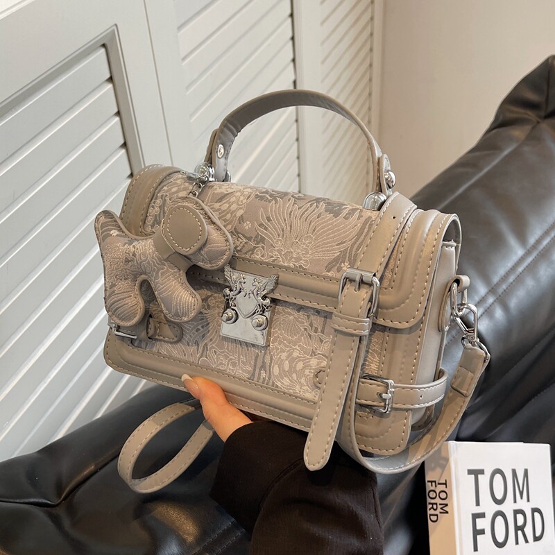 今年流行包包女2025新款高级感洋气百搭斜挎包质感小众手提小方包,箱包皮具/热销女包/男包,通用款女包,淘宝优惠券,粉丝福利购,淘宝优惠卷