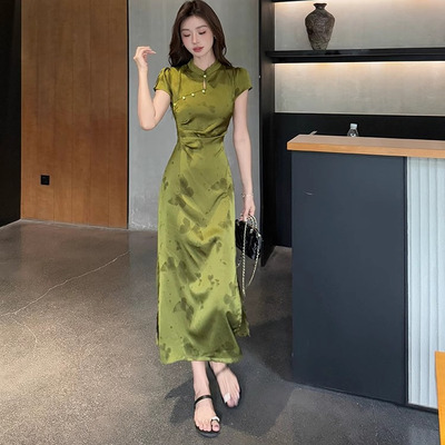 新中式绿色改良旗袍裙女