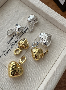 S925纯银韩版小众设计感敲面爱心吊坠空心工艺时尚简约基础款侧坠