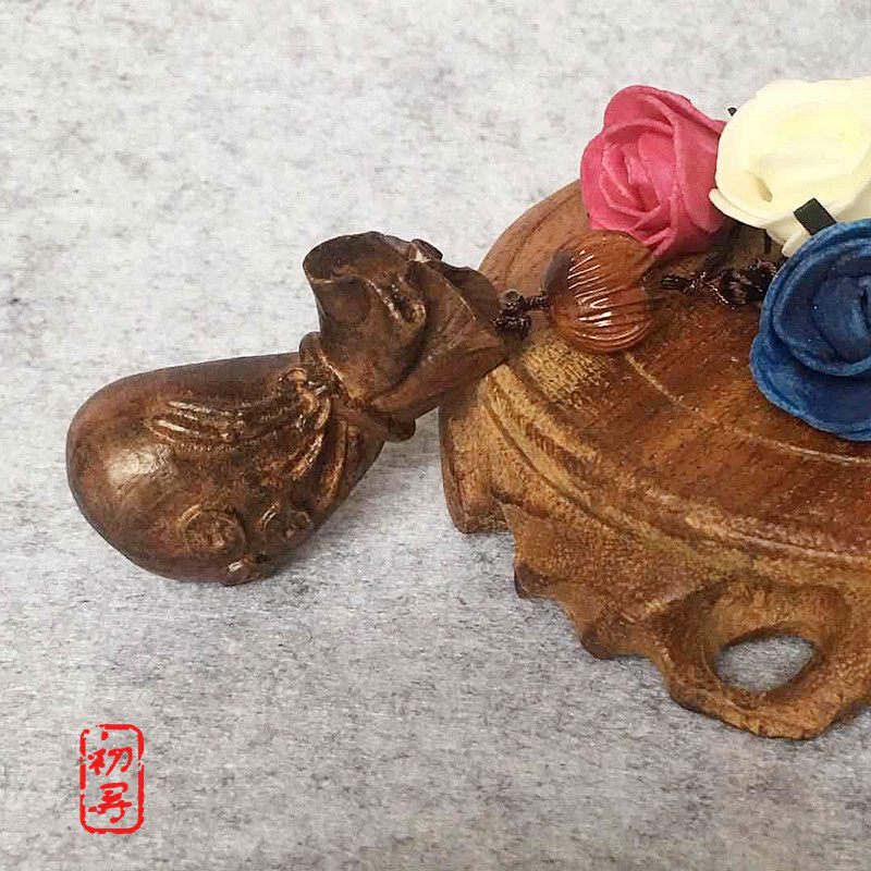 初寻饰品钱袋沉香木长款毛衣链女国风文艺手工木雕吊坠双十一大促