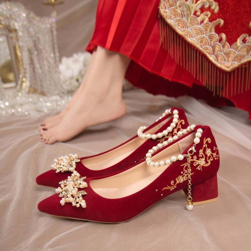 秀禾婚纱新娘结婚鞋女2024新款礼服敬酒两穿孕妇粗跟酒红色高跟鞋