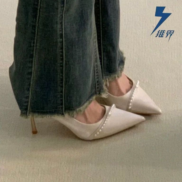 維界名媛2024氣質(zhì)新款細跟綢緞?wù)渲榘咨罡吒瑔涡膳L(fēng)百搭