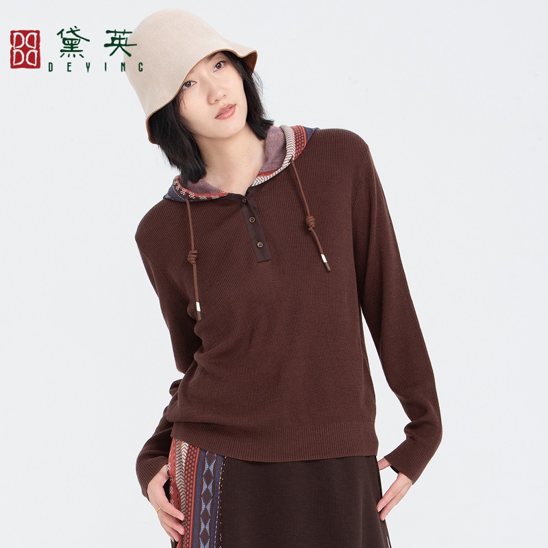 黛英简约时尚通勤民族风针织衫