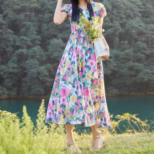 【伊纳F】法式V领碎花连衣裙女夏季新款度假风收腰W54BL3239