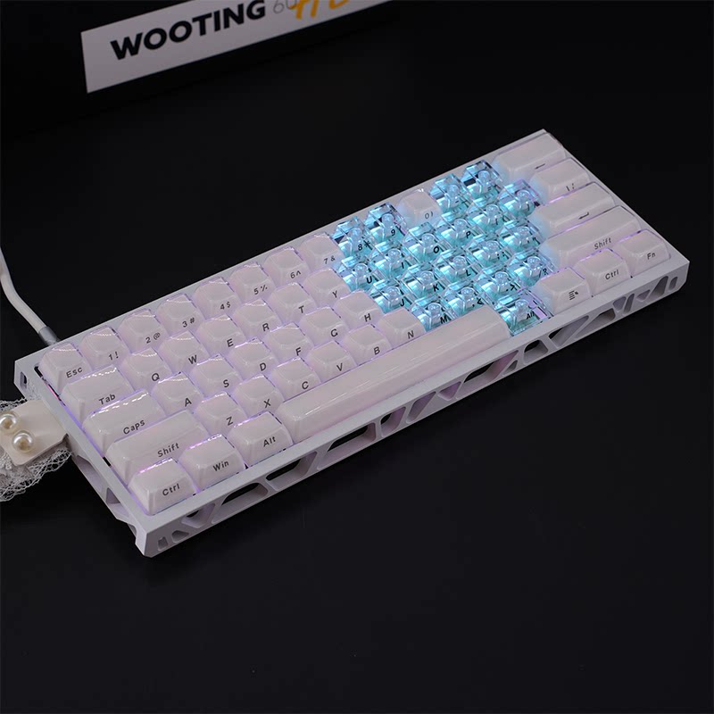 WOOTING 60HEV2满改-白镂空-白水晶爱心双拼图片
