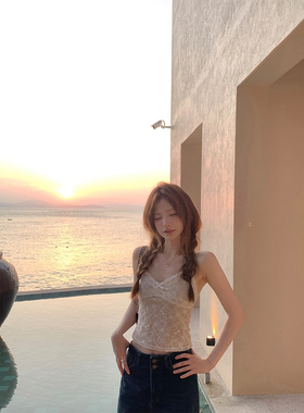 【Zzhen 3.23 20:00】sweet南法/v领蕾丝纯欲小吊带~自带聚拢效果