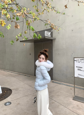 珍珍家 贝加尔湖轻奢感可拆卸真狐狸毛领连帽收腰显瘦短款羽绒服