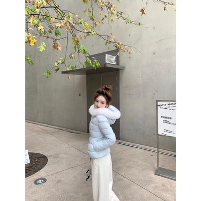 珍珍家 贝加尔湖轻奢感可拆卸真狐狸毛领连帽收腰显瘦短款羽绒服